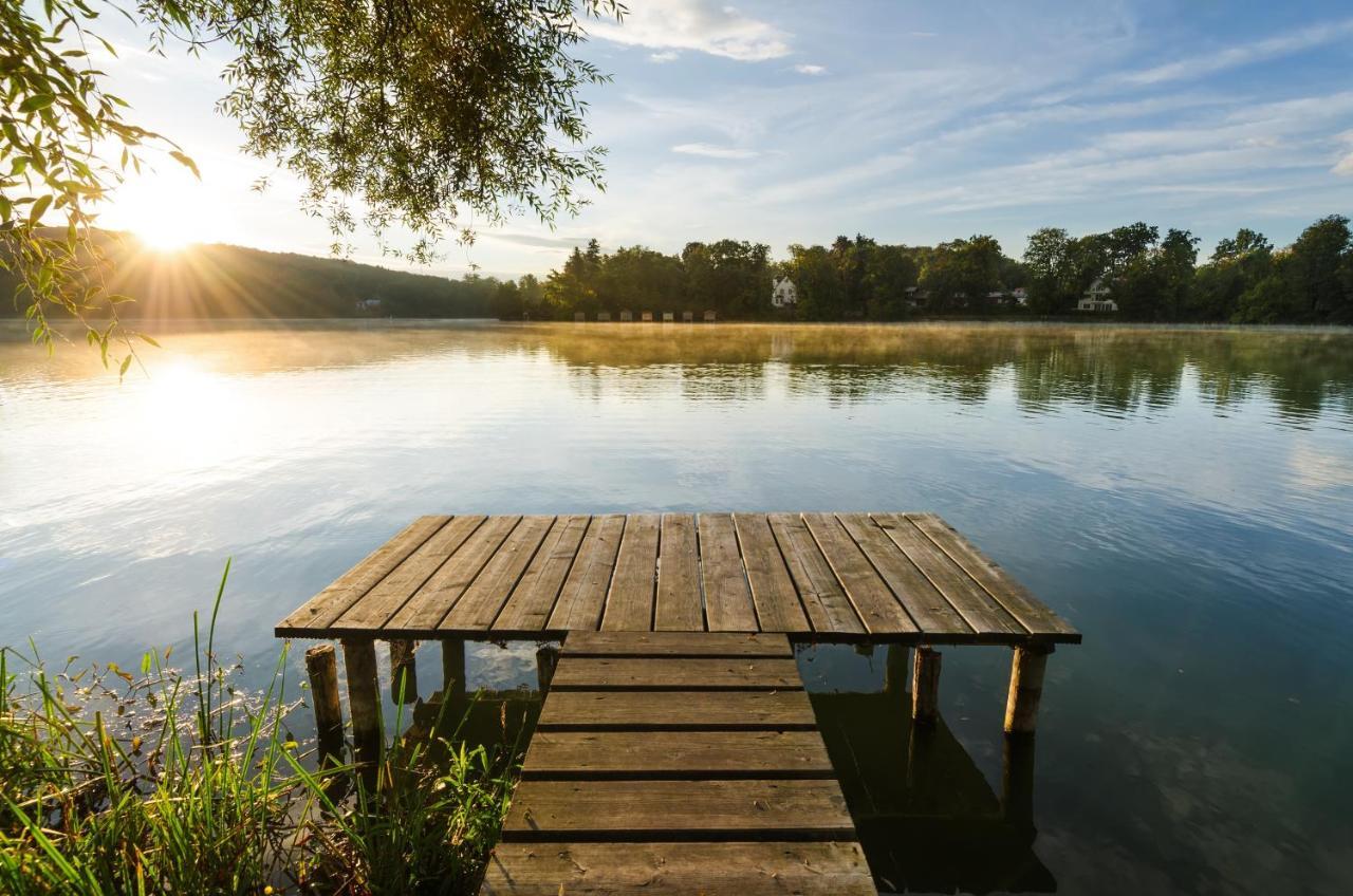 Sopherl Am See - Fruehstueck Auf Der Seeterrasse, Sehr Ruhig Und Wunderschoen Am See, 3 Minuten Nach Oberpfaffenhofen, Viele Radtouren, Restaurants & Cafes In Der Umgebung Wessling Bagian luar foto