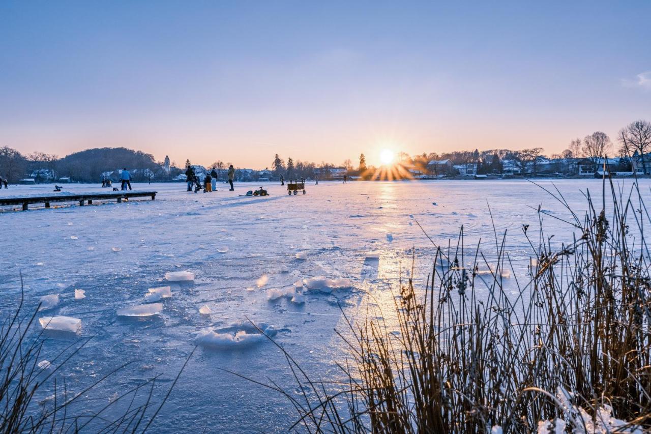 Sopherl Am See - Fruehstueck Auf Der Seeterrasse, Sehr Ruhig Und Wunderschoen Am See, 3 Minuten Nach Oberpfaffenhofen, Viele Radtouren, Restaurants & Cafes In Der Umgebung Wessling Bagian luar foto