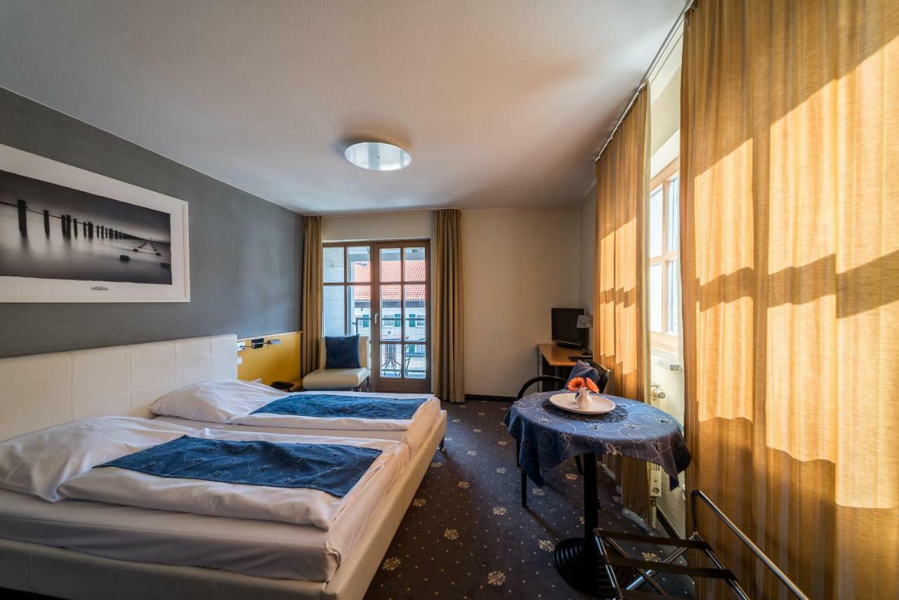 Sopherl Am See - Fruehstueck Auf Der Seeterrasse, Sehr Ruhig Und Wunderschoen Am See, 3 Minuten Nach Oberpfaffenhofen, Viele Radtouren, Restaurants & Cafes In Der Umgebung Wessling Bagian luar foto
